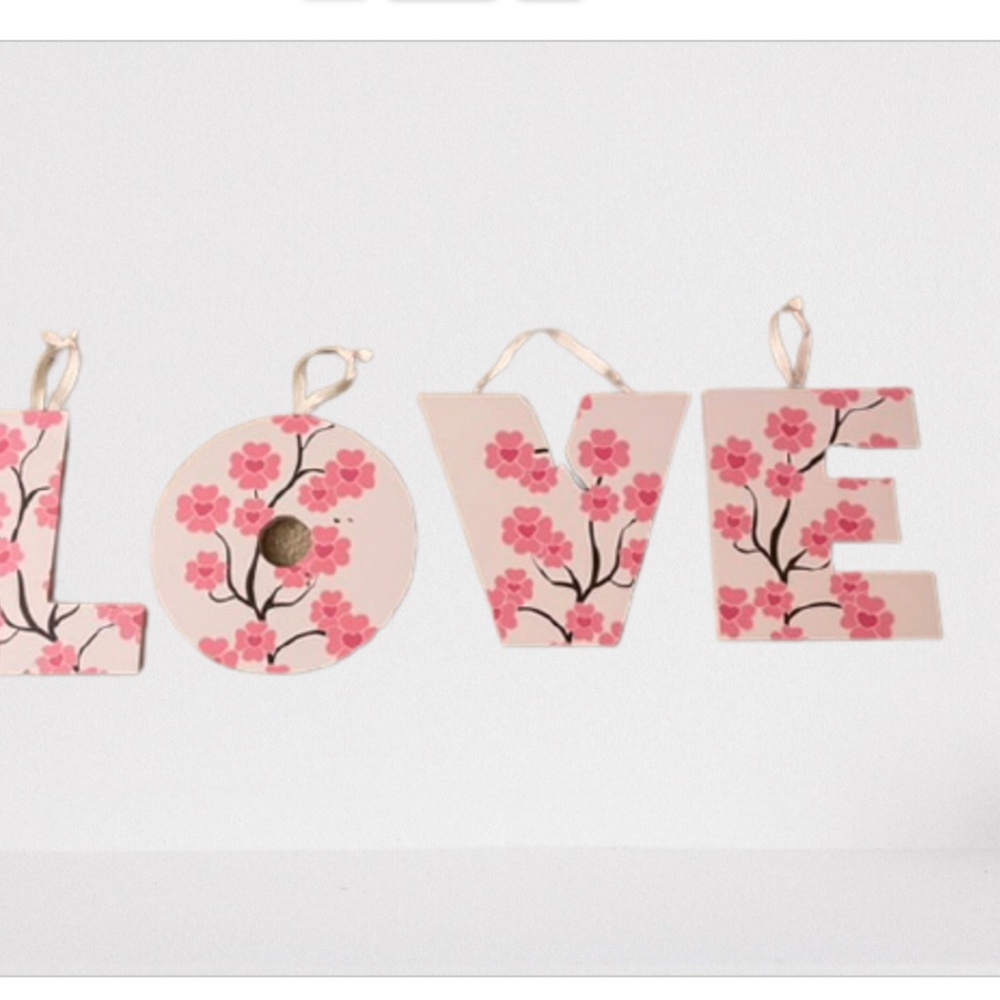 cute - Love letters wall decor